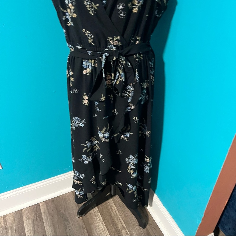 Chelsea Studio 18/20 Black Floral Print Surplice Belted Ruffle Dress - Picture 3 of 5